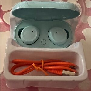 NIB ZENVO TRIBUTO WIRELESS EARBUDS